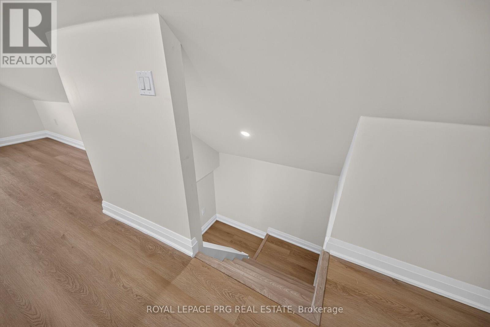 29 Mckinstry Street, Hamilton, ON - Indoor Photo Showing Other Room