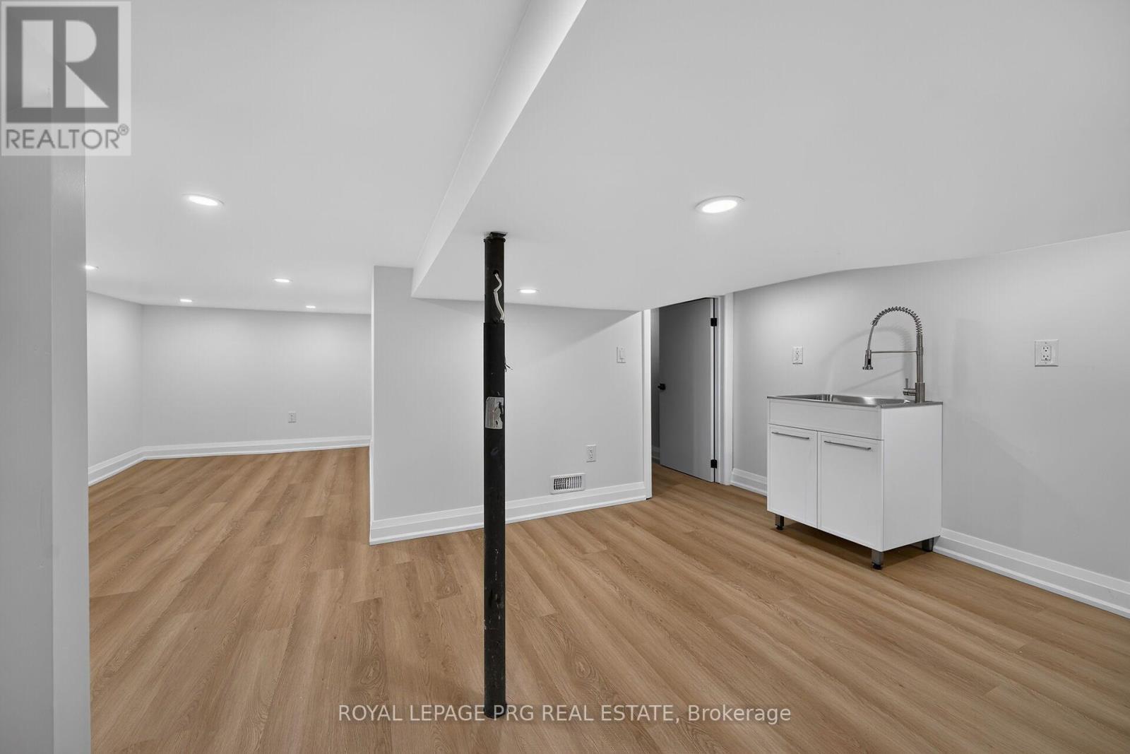 29 Mckinstry Street, Hamilton, ON - Indoor