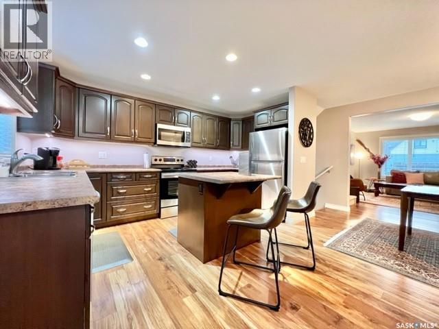 1516 Edward Avenue, Saskatoon, SK - Indoor Photo Showing Kitchen