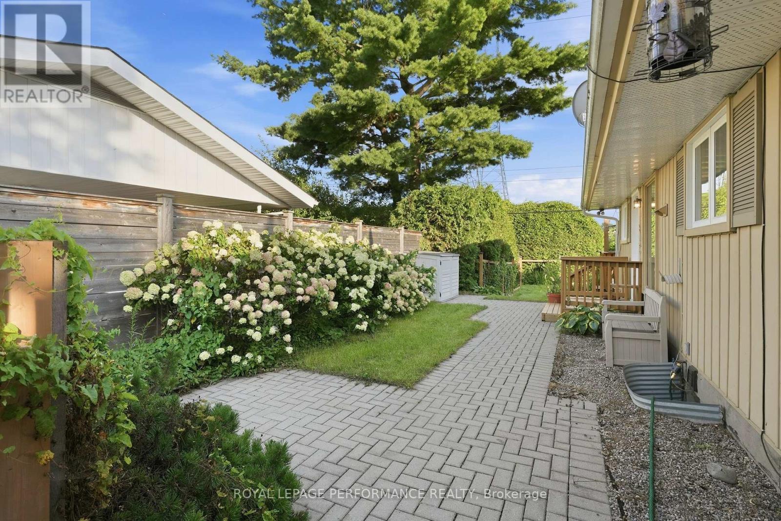 3149 Southmore Drive E, Ottawa, ON - Outdoor
