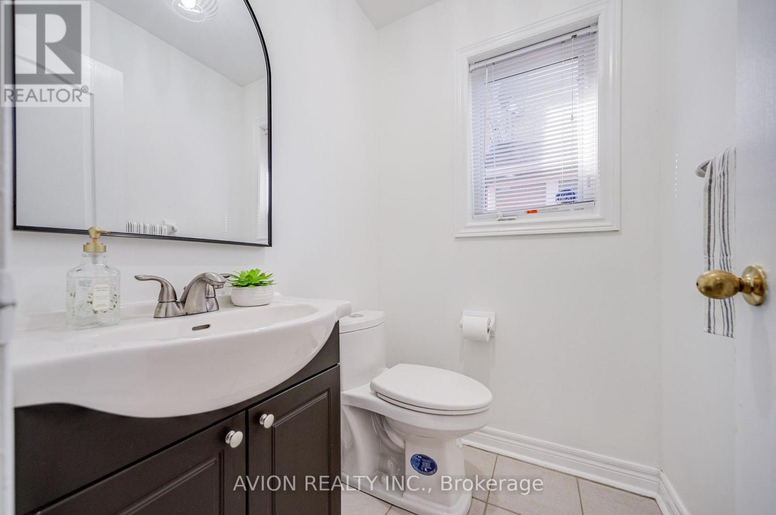 83 Stonebridge Boulevard, Toronto, ON - Indoor Photo Showing Bathroom