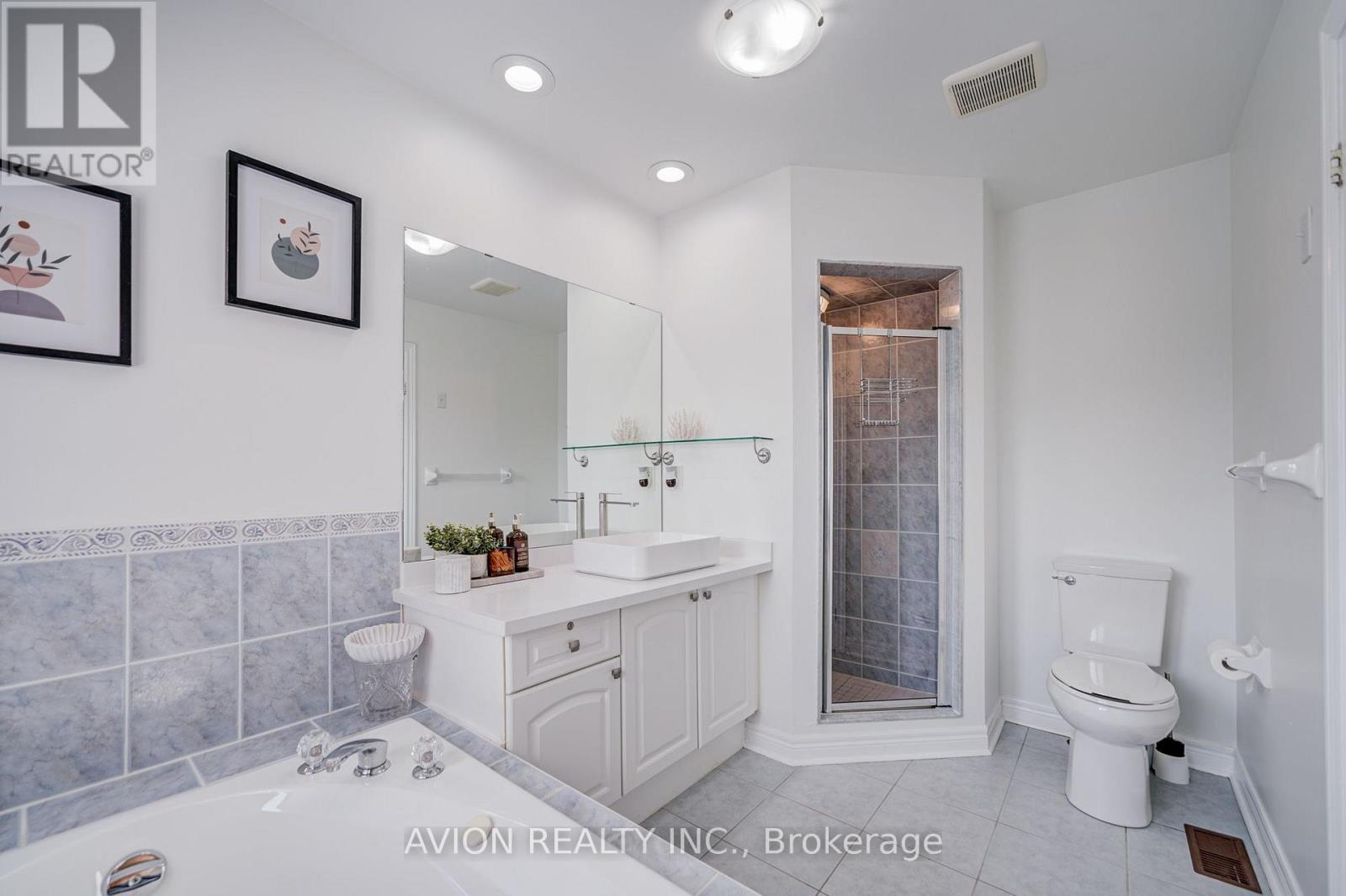 83 Stonebridge Boulevard, Toronto, ON - Indoor Photo Showing Bathroom