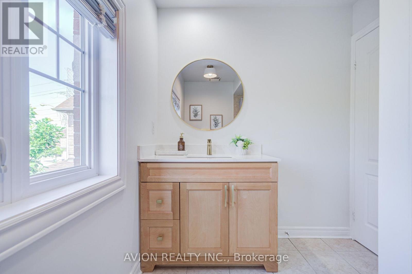83 Stonebridge Boulevard, Toronto, ON - Indoor Photo Showing Bathroom