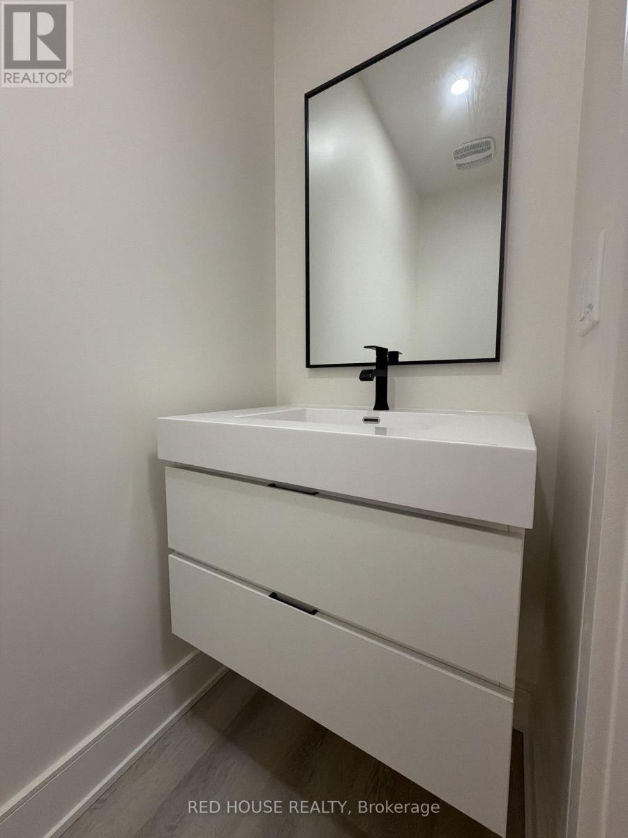 69 Everett Common, St. Catharines, ON - Indoor