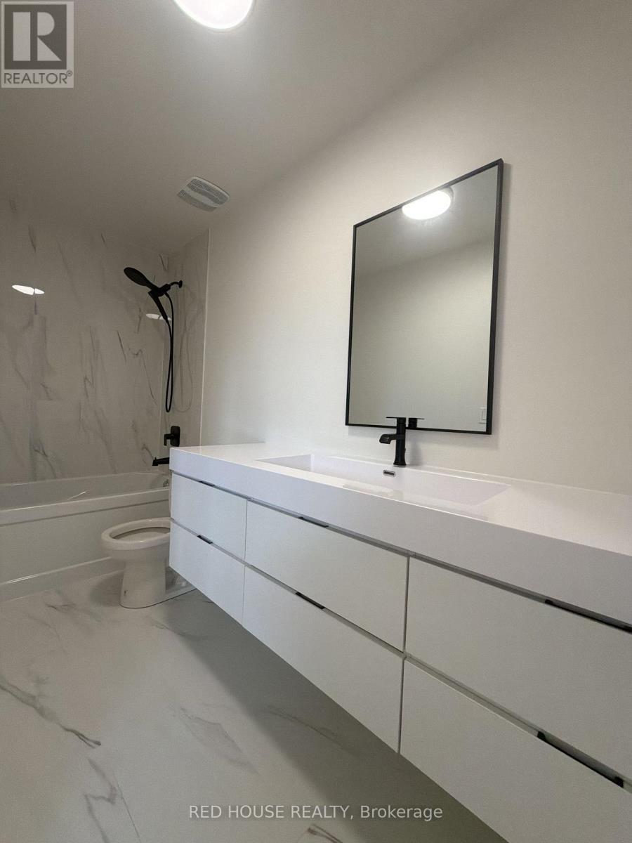 69 Everett Common, St. Catharines, ON - Indoor Photo Showing Bathroom