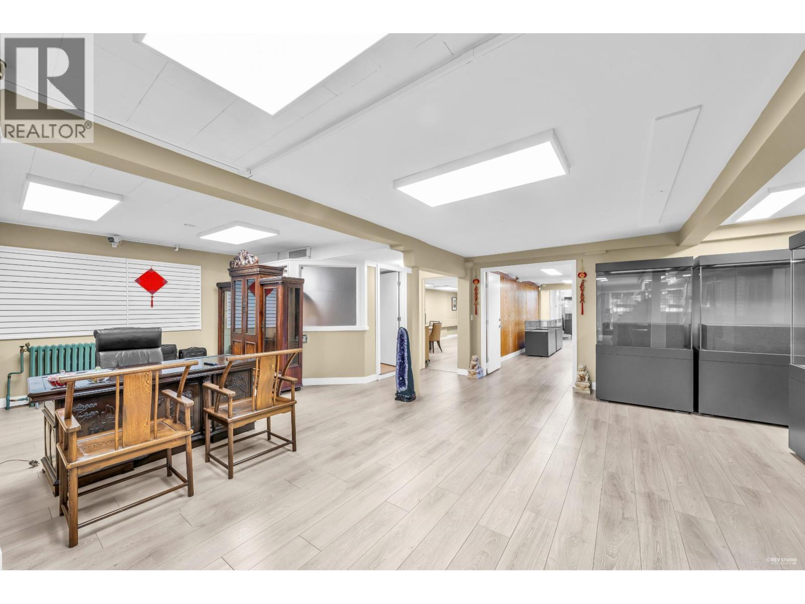 3607 W Broadway, Vancouver, BC