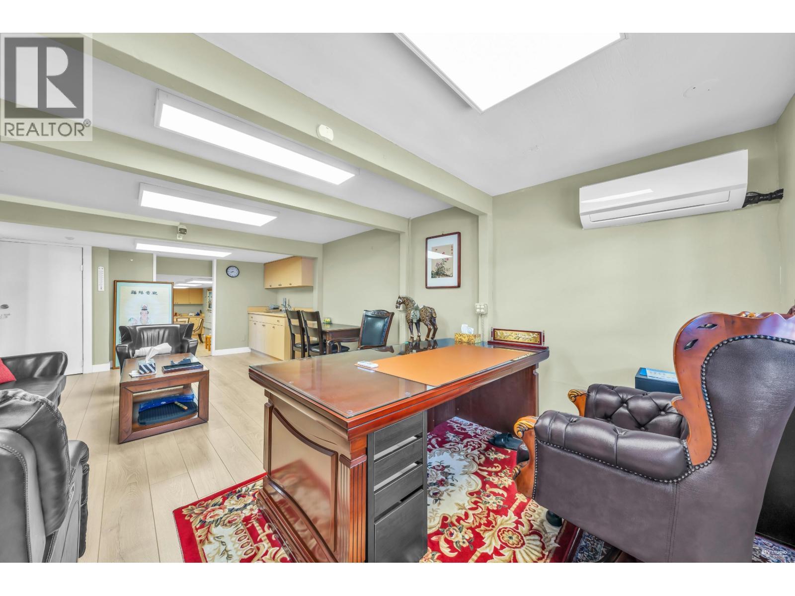 3607 W Broadway, Vancouver, BC