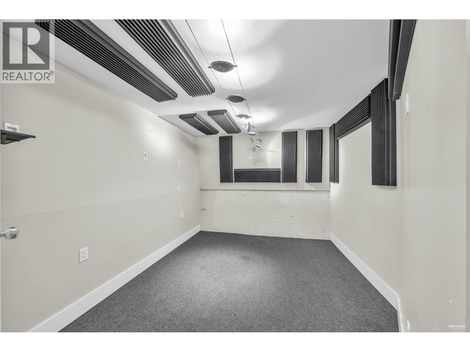 3607 W Broadway, Vancouver, BC