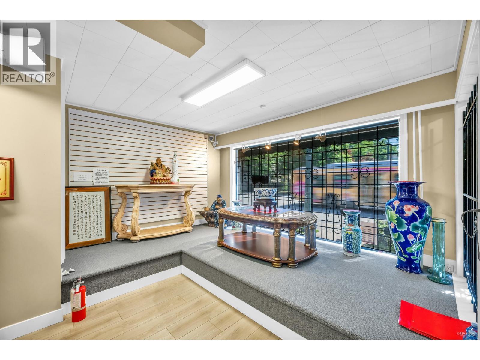 3607 W Broadway, Vancouver, BC