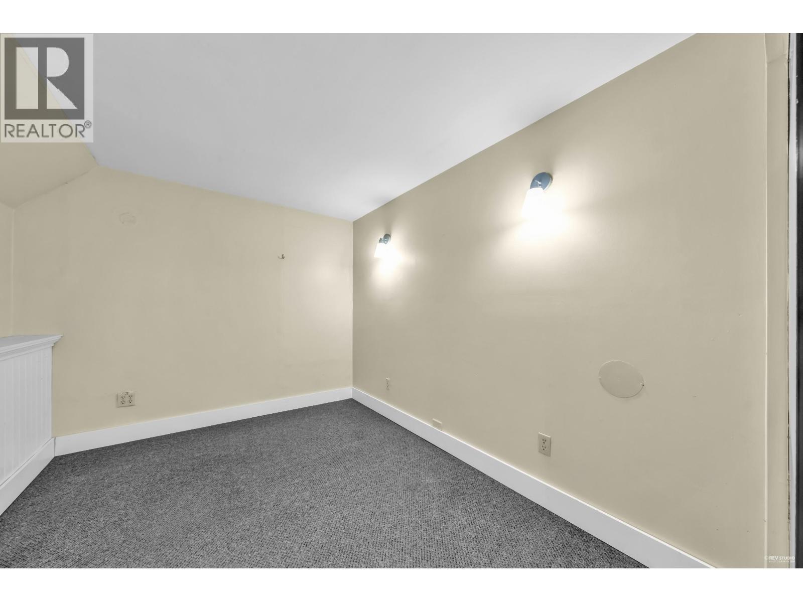 3607 W Broadway, Vancouver, BC