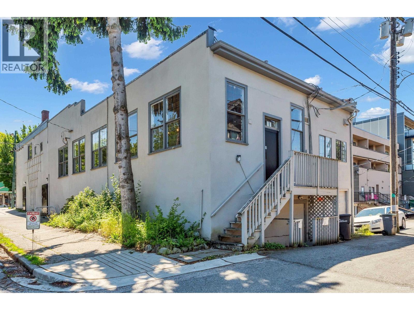 3607 W Broadway, Vancouver, BC