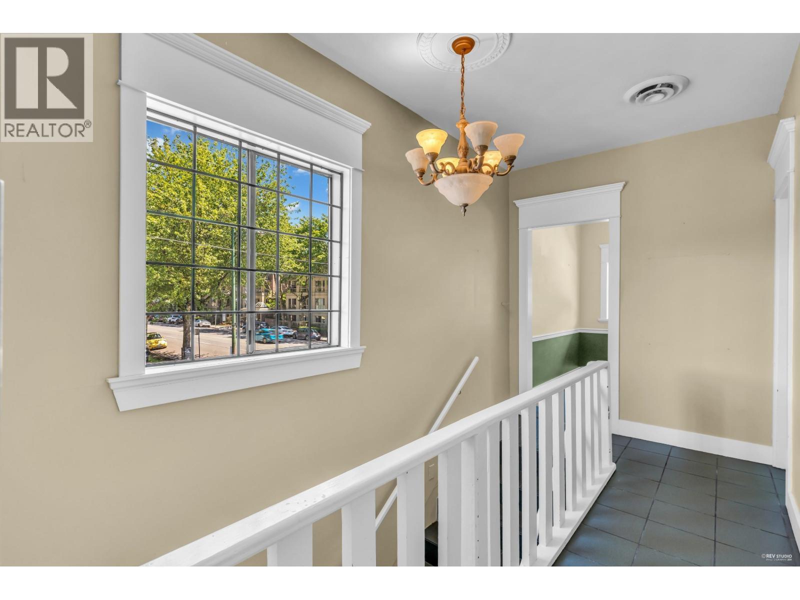 3607 W Broadway, Vancouver, BC