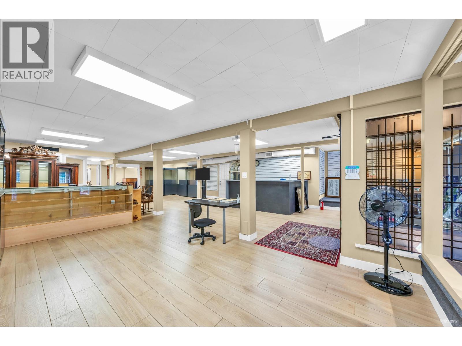 3607 W Broadway, Vancouver, BC