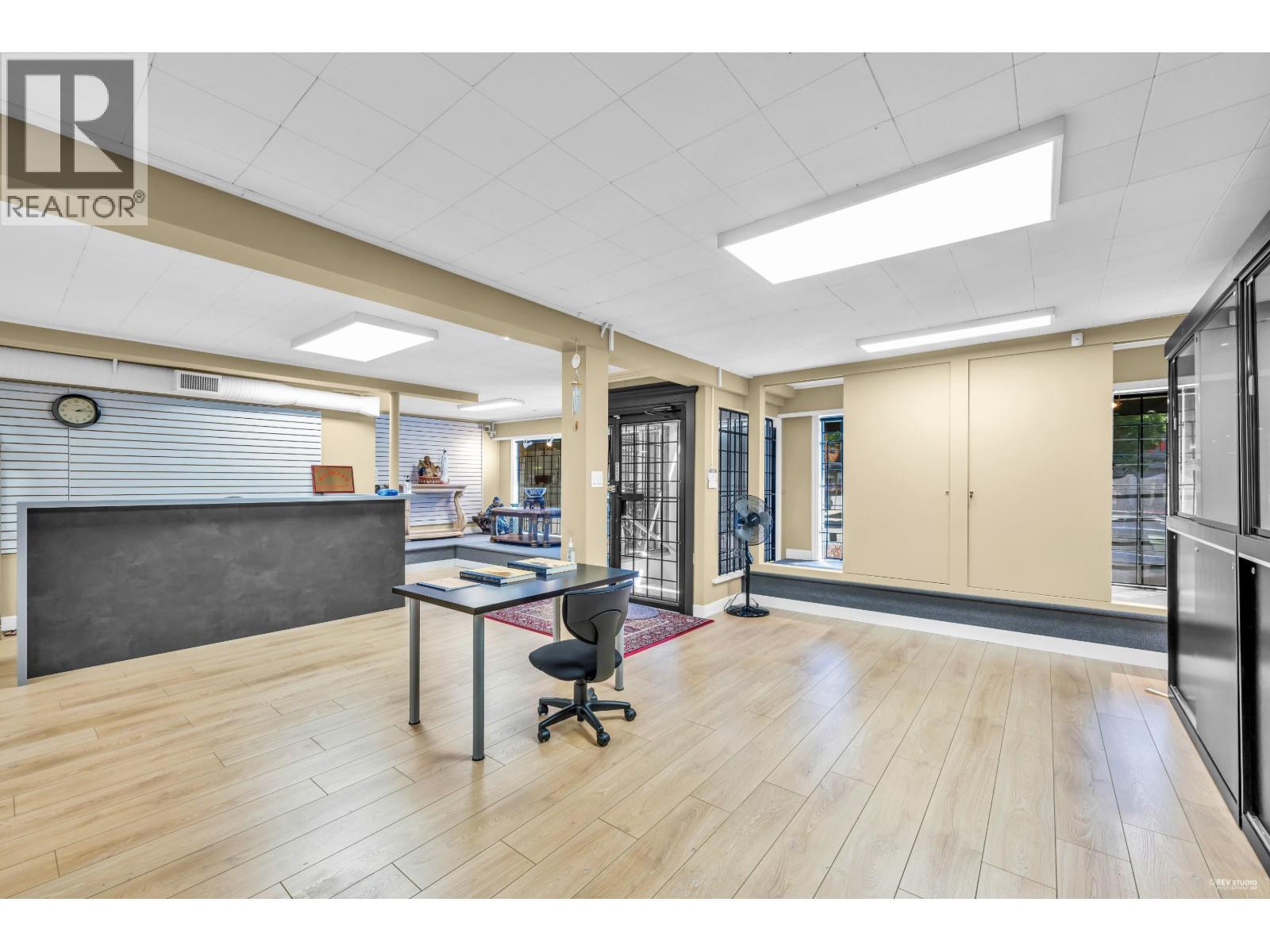 3607 W Broadway, Vancouver, BC