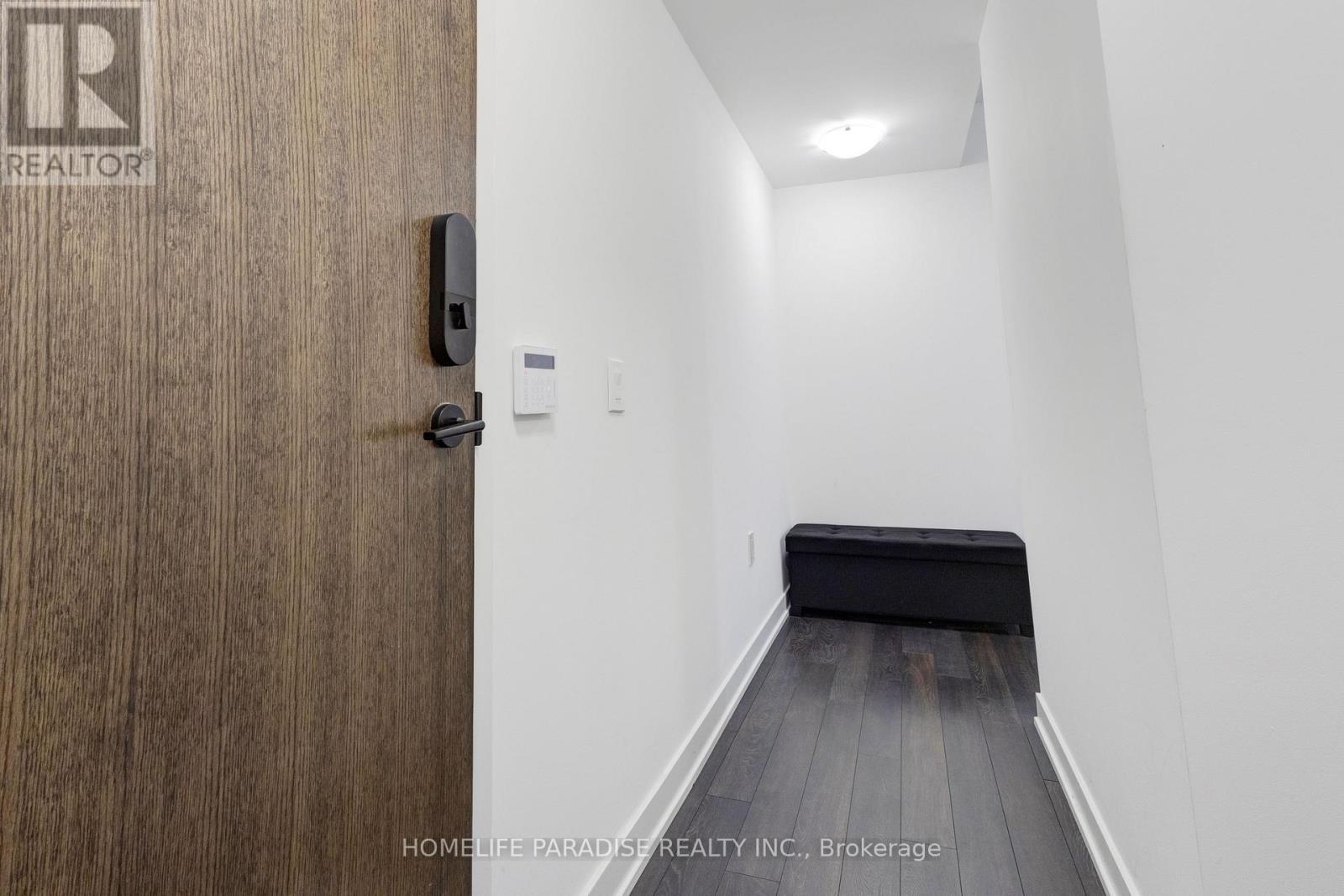 319 - 100 Eagle Rock Way, Vaughan, ON - Indoor Photo Showing Other Room