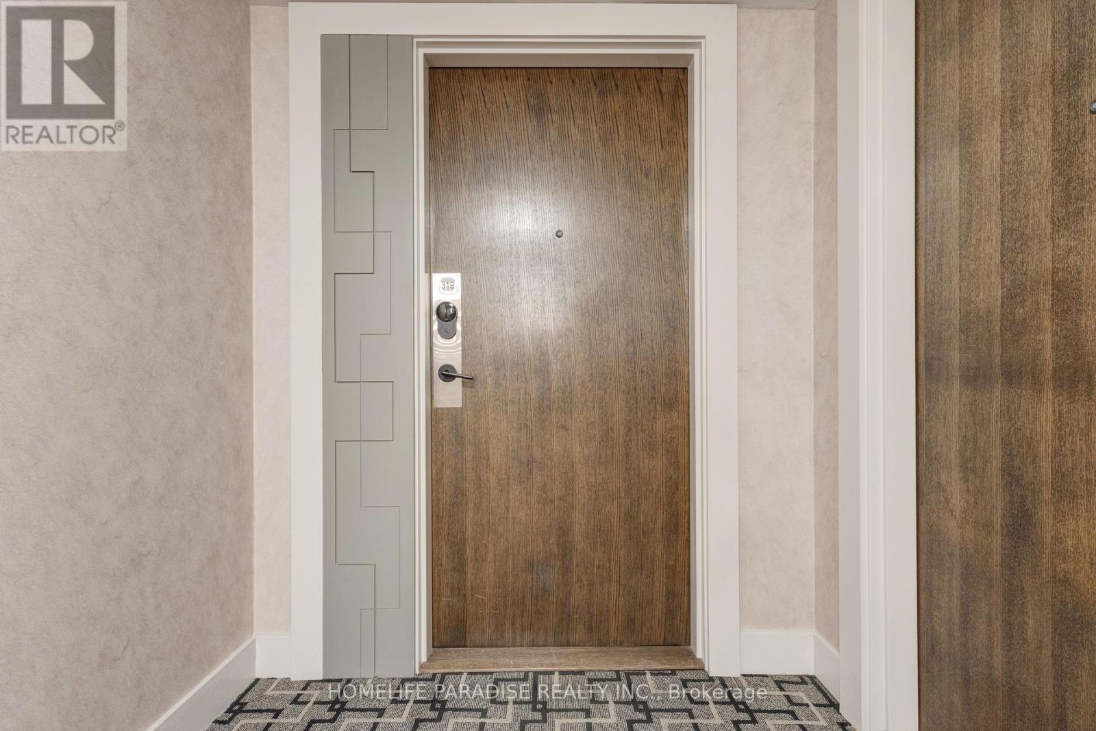 319 - 100 Eagle Rock Way, Vaughan, ON - Indoor Photo Showing Other Room