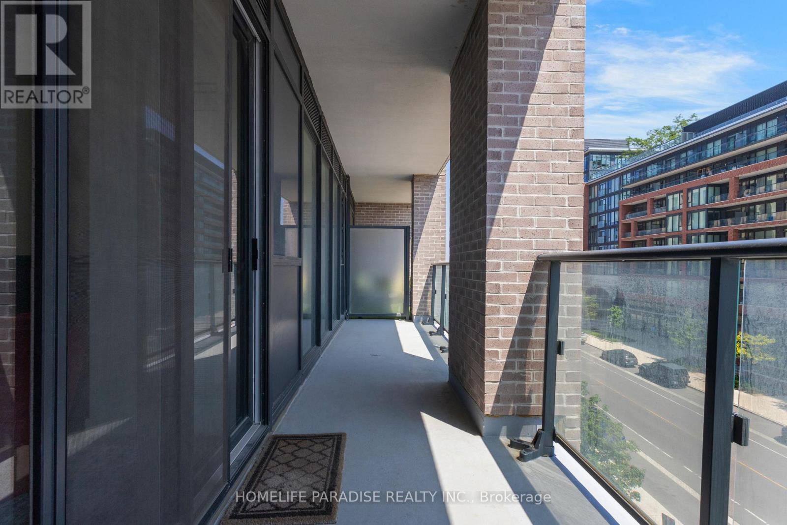 319 - 100 Eagle Rock Way, Vaughan, ON - Outdoor