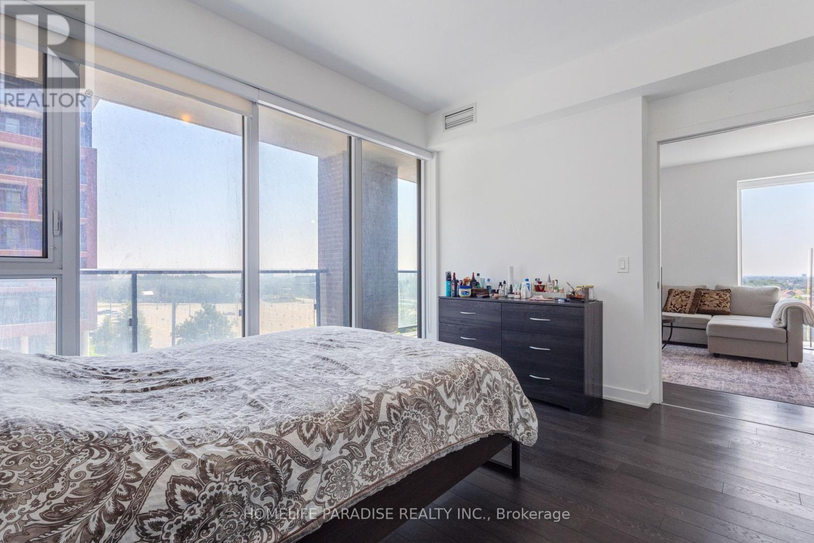 319 - 100 Eagle Rock Way, Vaughan, ON - Indoor Photo Showing Bedroom