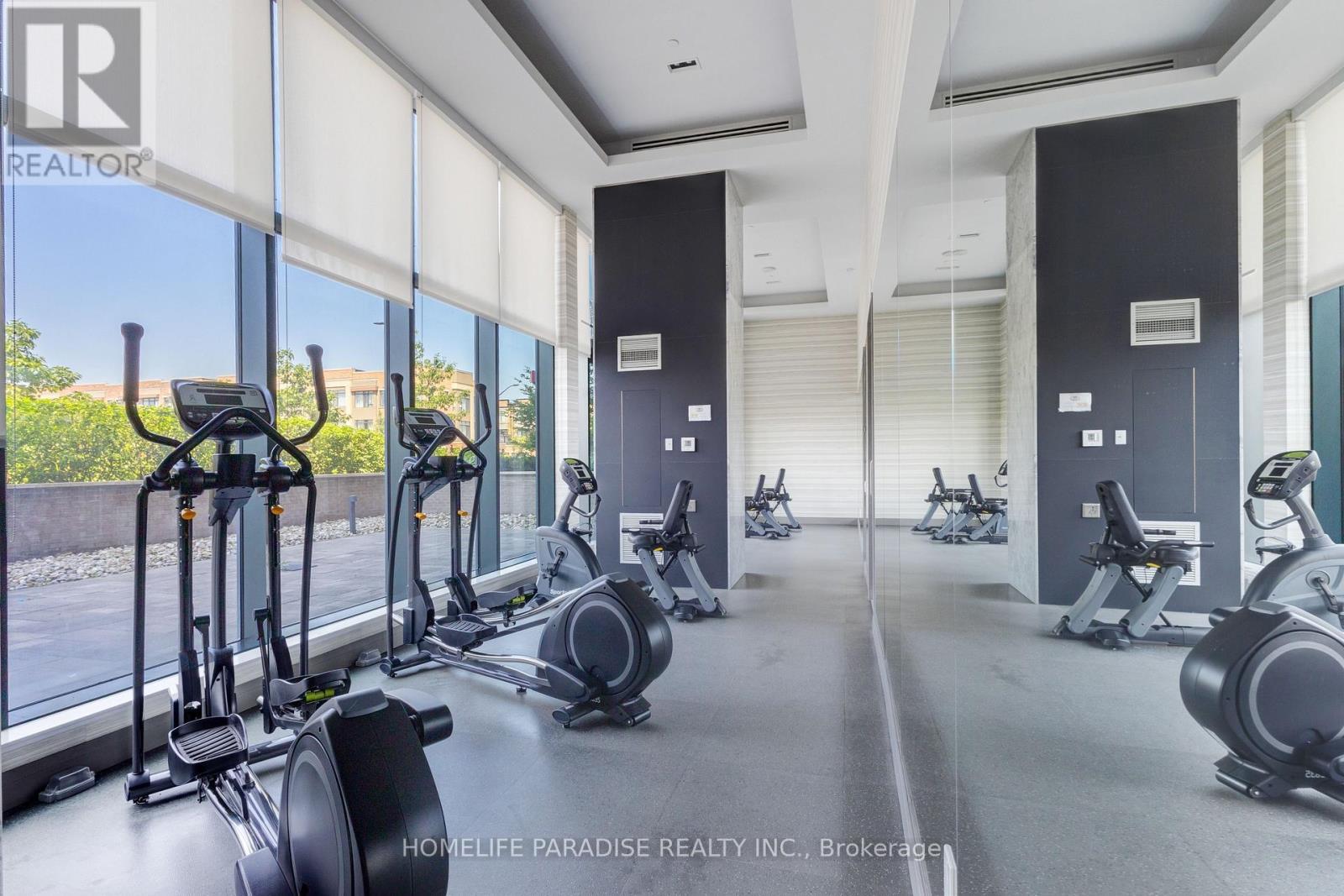 319 - 100 Eagle Rock Way, Vaughan, ON - Indoor Photo Showing Gym Room