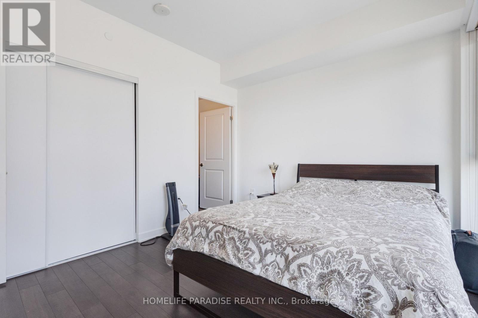 319 - 100 Eagle Rock Way, Vaughan, ON - Indoor Photo Showing Bedroom