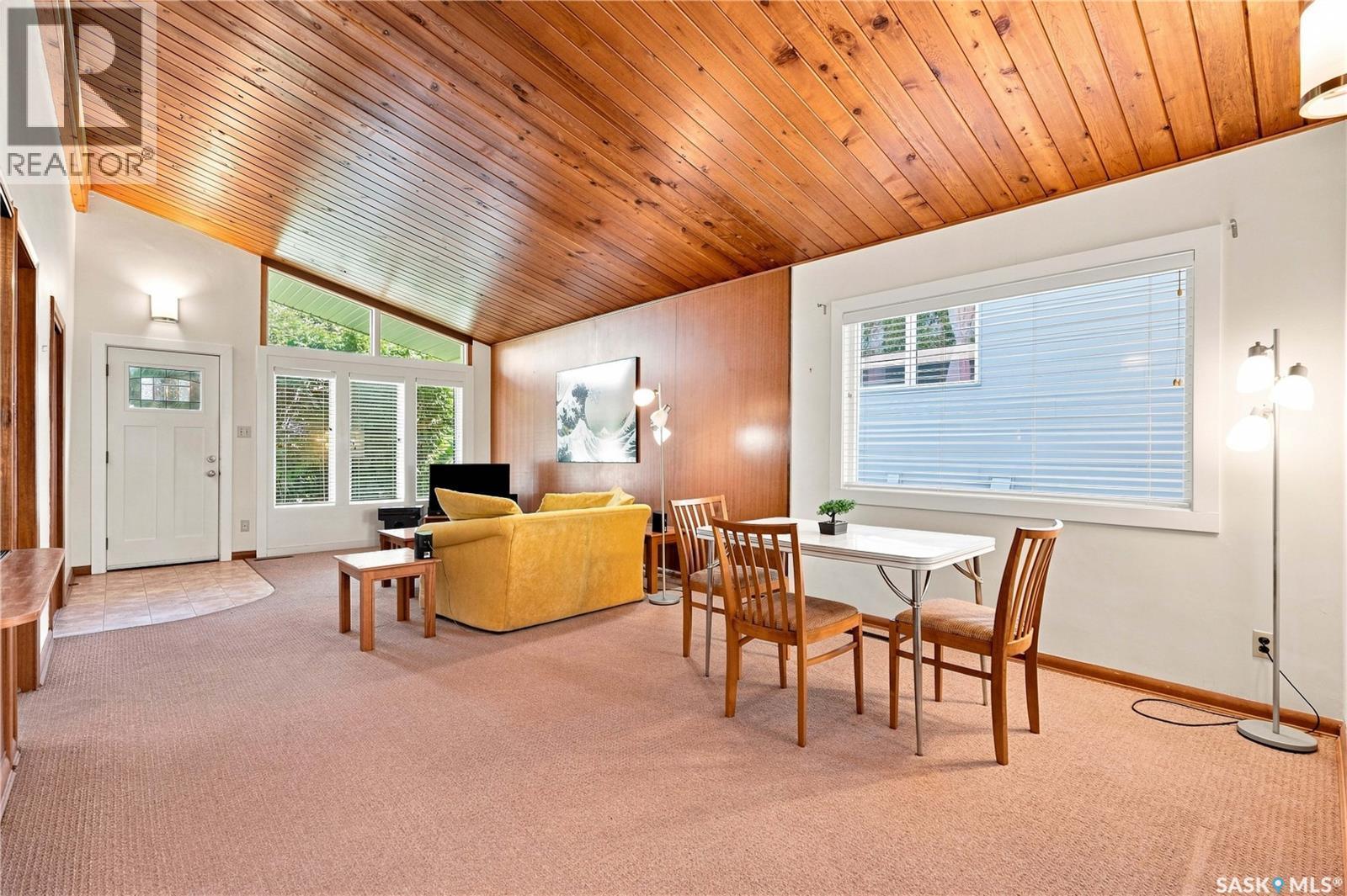 504 Leslie Avenue, Saskatoon, SK - Indoor