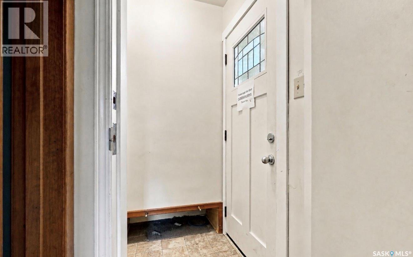 504 Leslie Avenue, Saskatoon, SK - Indoor Photo Showing Other Room