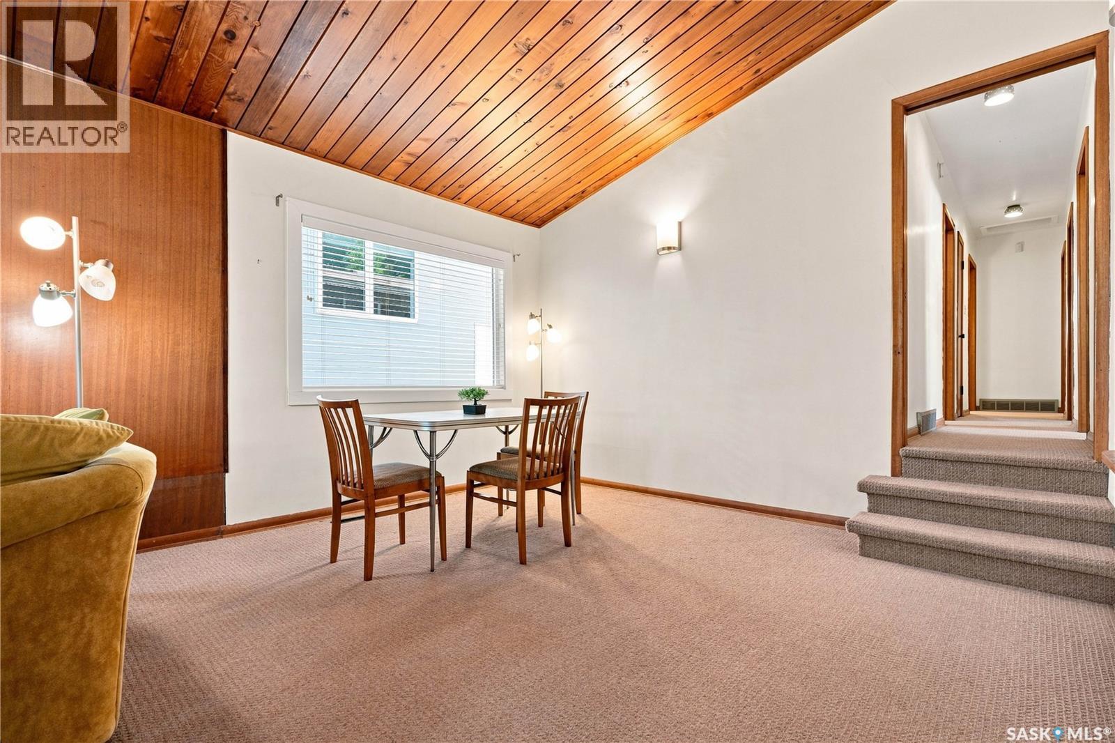 504 Leslie Avenue, Saskatoon, SK - Indoor Photo Showing Other Room