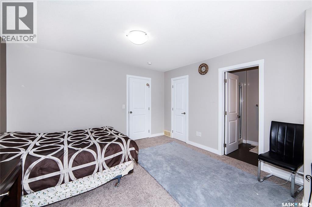 155 Marlatte Crescent, Saskatoon, SK - Indoor Photo Showing Bedroom