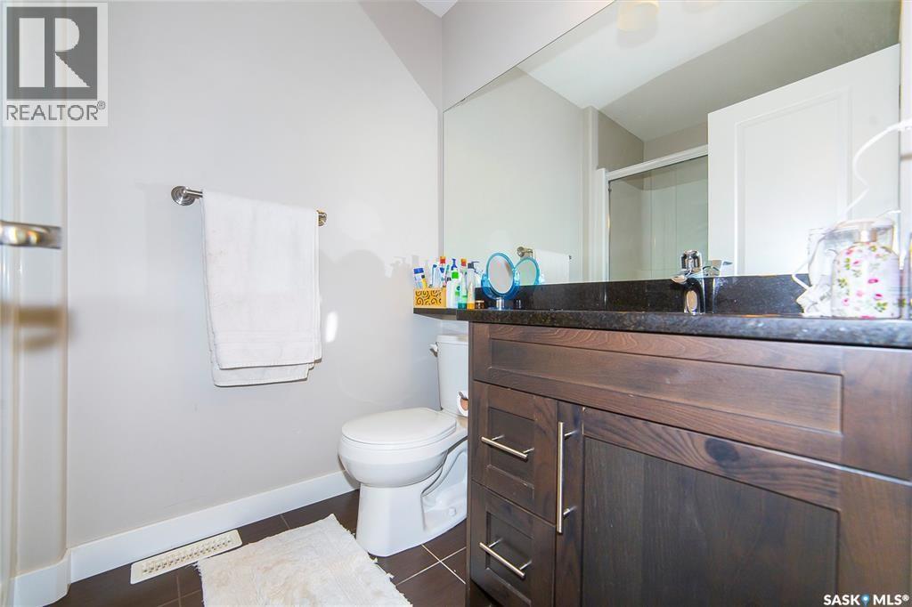 155 Marlatte Crescent, Saskatoon, SK - Indoor Photo Showing Bathroom