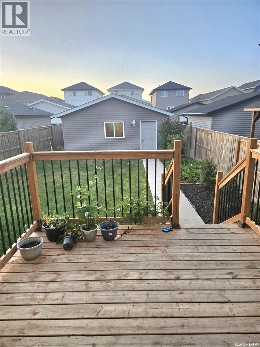 155 Marlatte Crescent, Saskatoon, SK - Outdoor With Deck Patio Veranda With Exterior