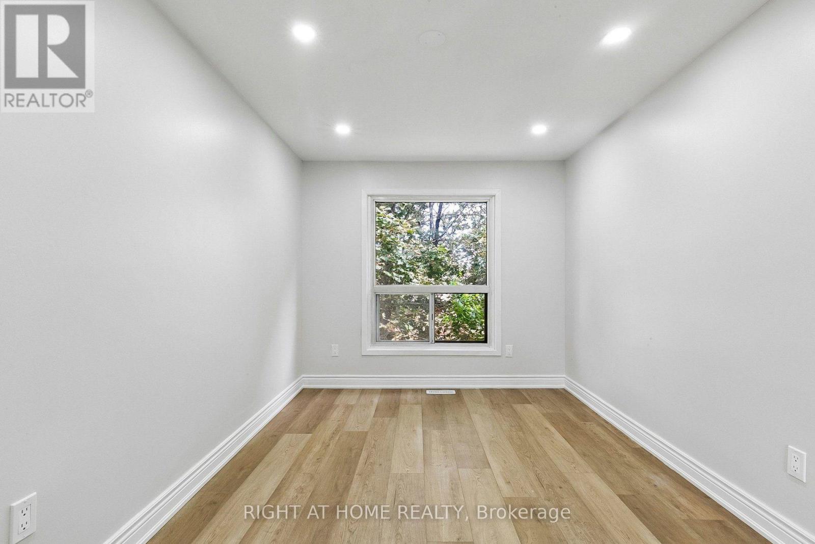 29 Cheatham Place, Toronto, ON - Indoor Photo Showing Other Room