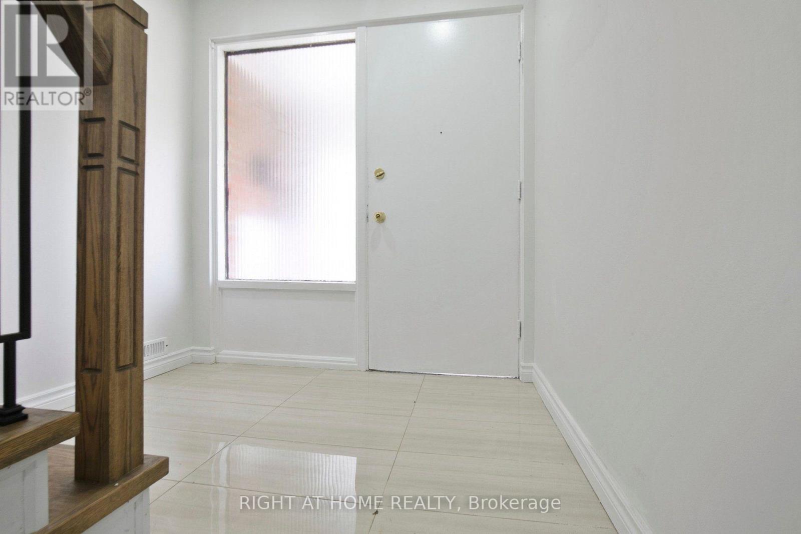 29 Cheatham Place, Toronto, ON - Indoor Photo Showing Other Room