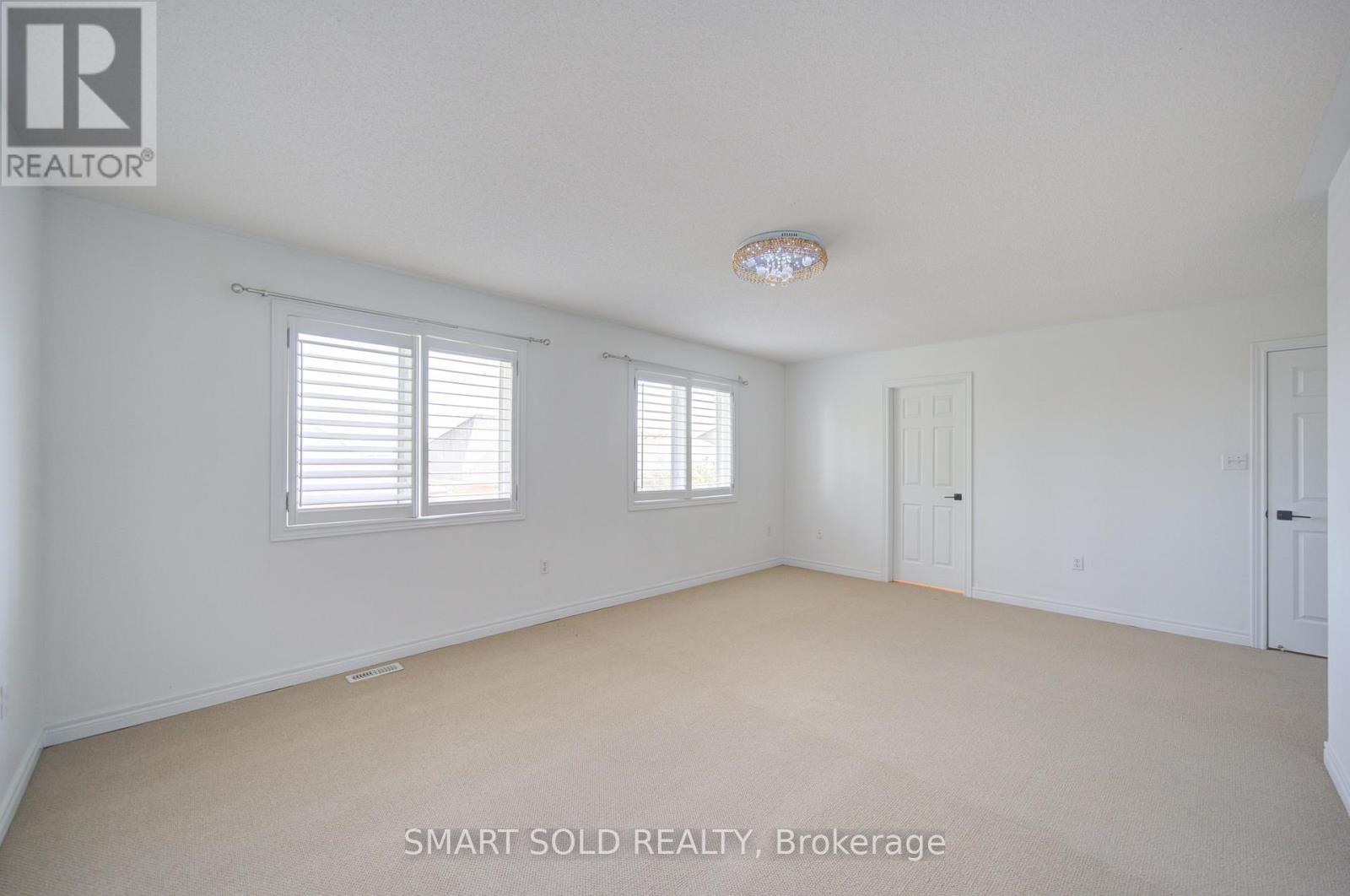 39 Schuster Lane, Vaughan, ON - Indoor Photo Showing Other Room