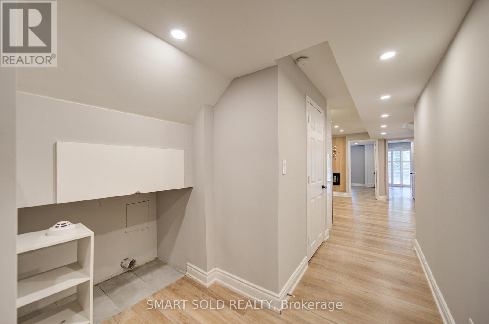 39 Schuster Lane, Vaughan, ON - Indoor Photo Showing Other Room