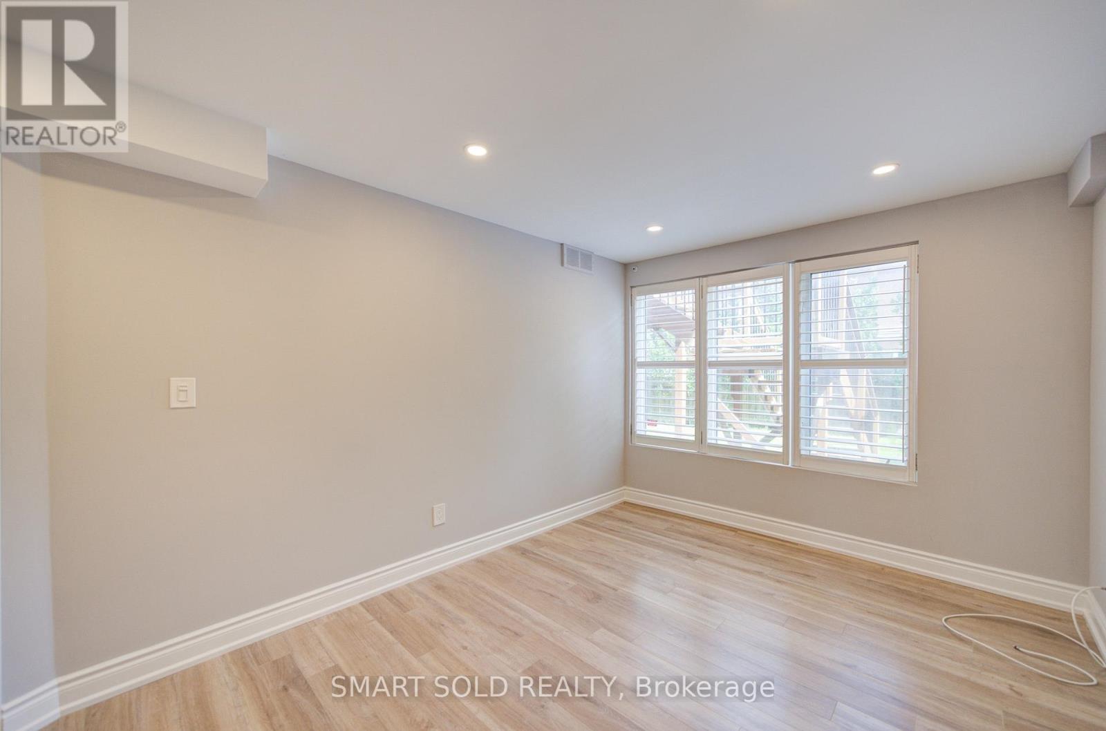 39 Schuster Lane, Vaughan, ON - Indoor Photo Showing Other Room