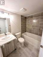 Main 4-Piece Bathroom - 