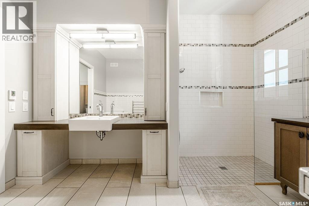 107 Mahabir Crescent, Saskatoon, SK - Indoor Photo Showing Bathroom