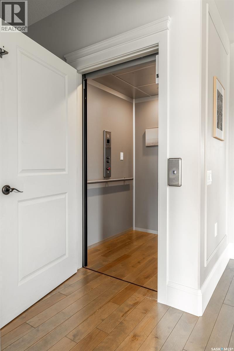 107 Mahabir Crescent, Saskatoon, SK - Indoor Photo Showing Other Room