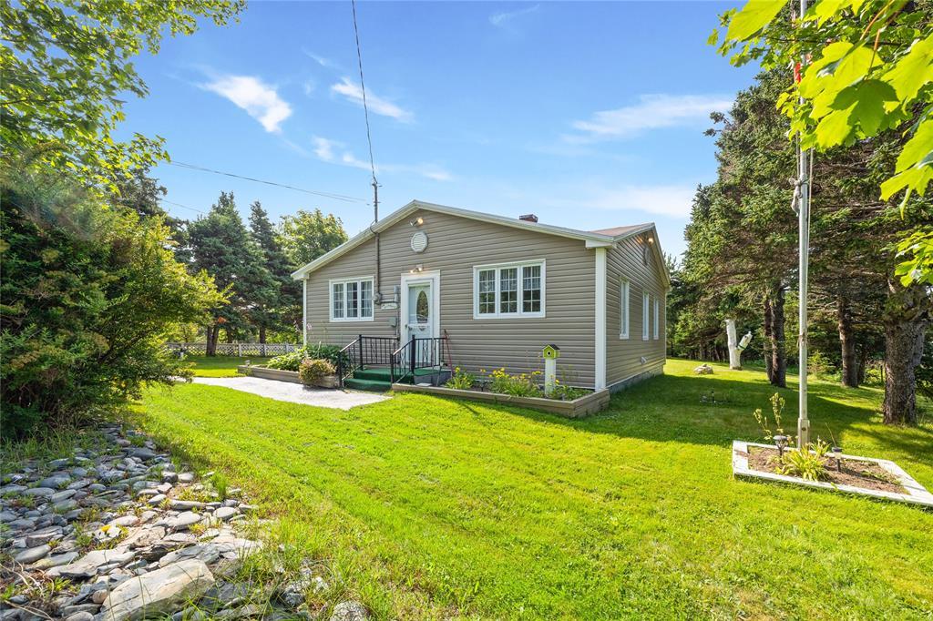 2 Back Road, Torscove, NL - Outdoor