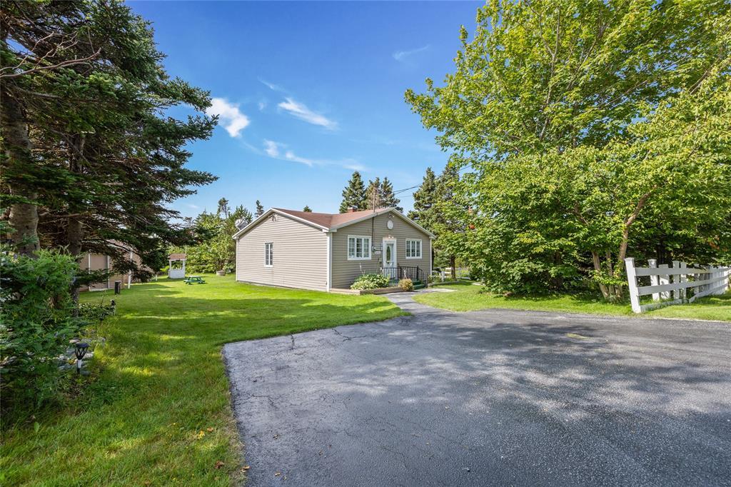 2 Back Road, Torscove, NL - Outdoor