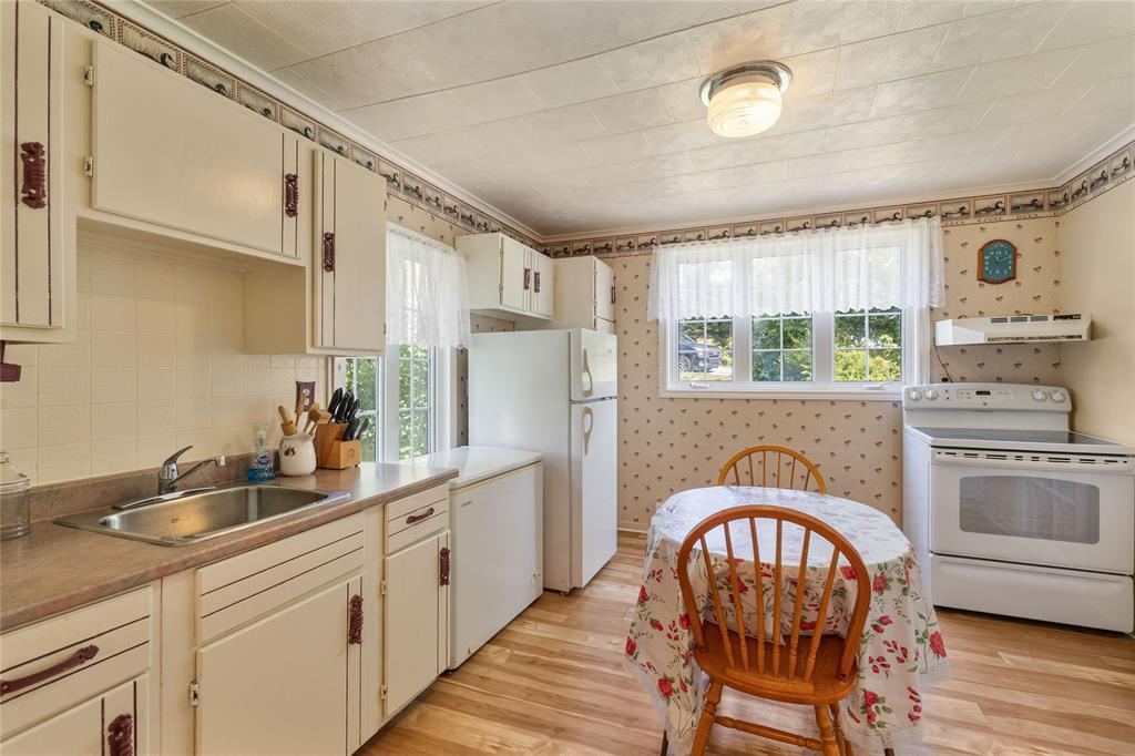 2 Back Road, Torscove, NL - Indoor Photo Showing Kitchen