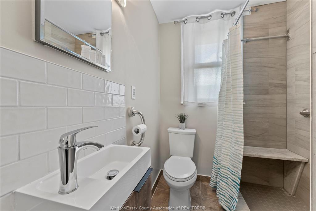 1437 Windermere, Windsor, ON