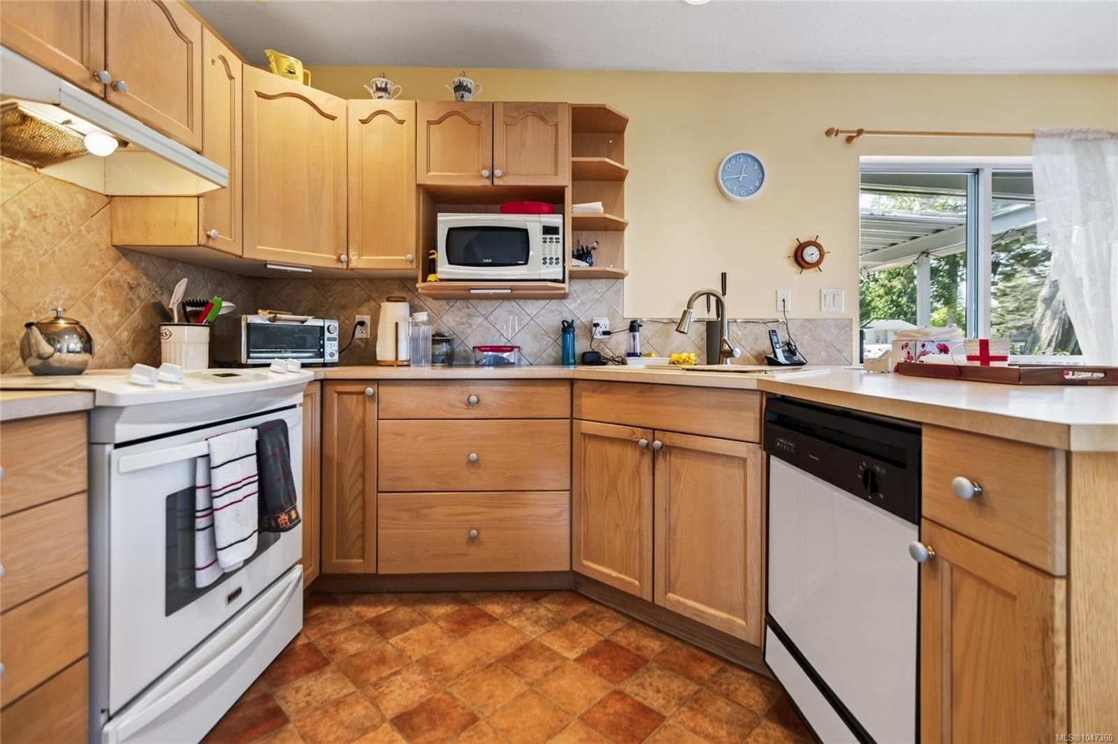 2193 Cardinal Pl, Comox, BC