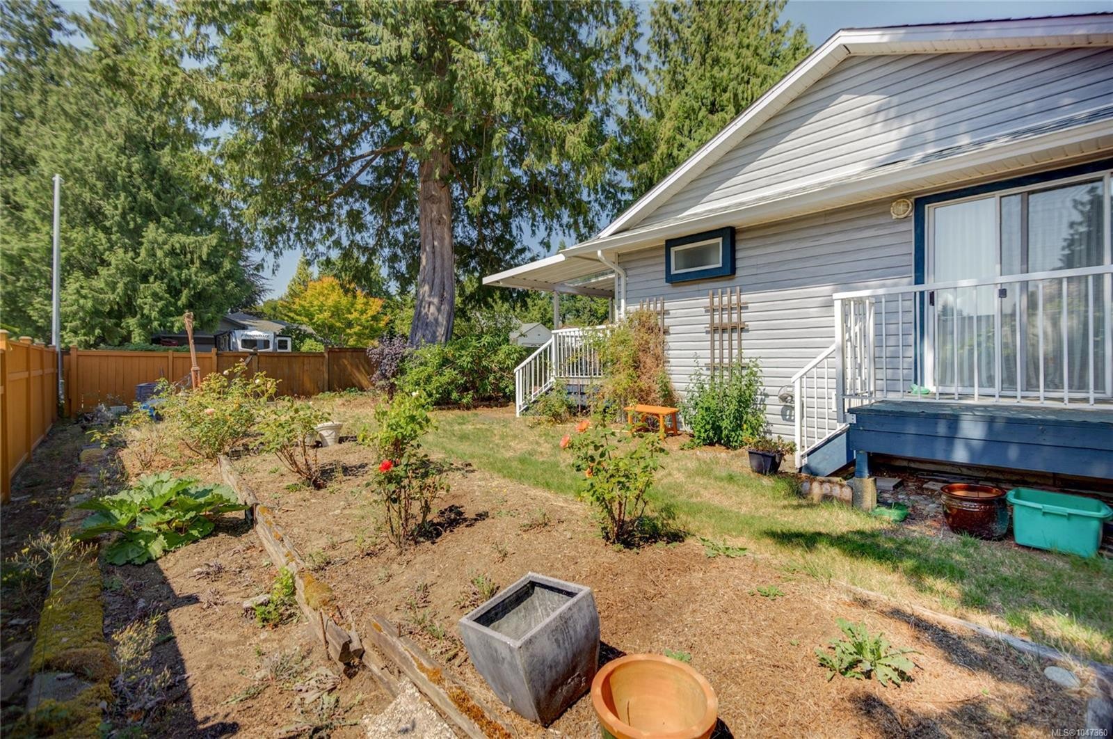 2193 Cardinal Pl, Comox, BC