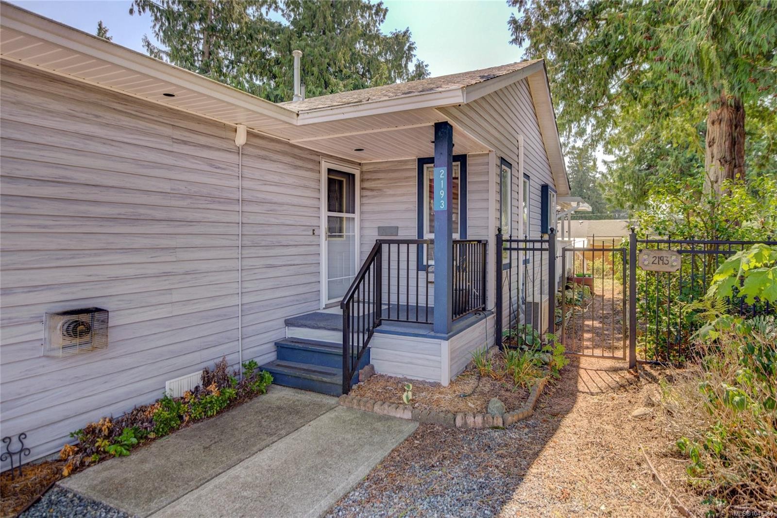 2193 Cardinal Pl, Comox, BC