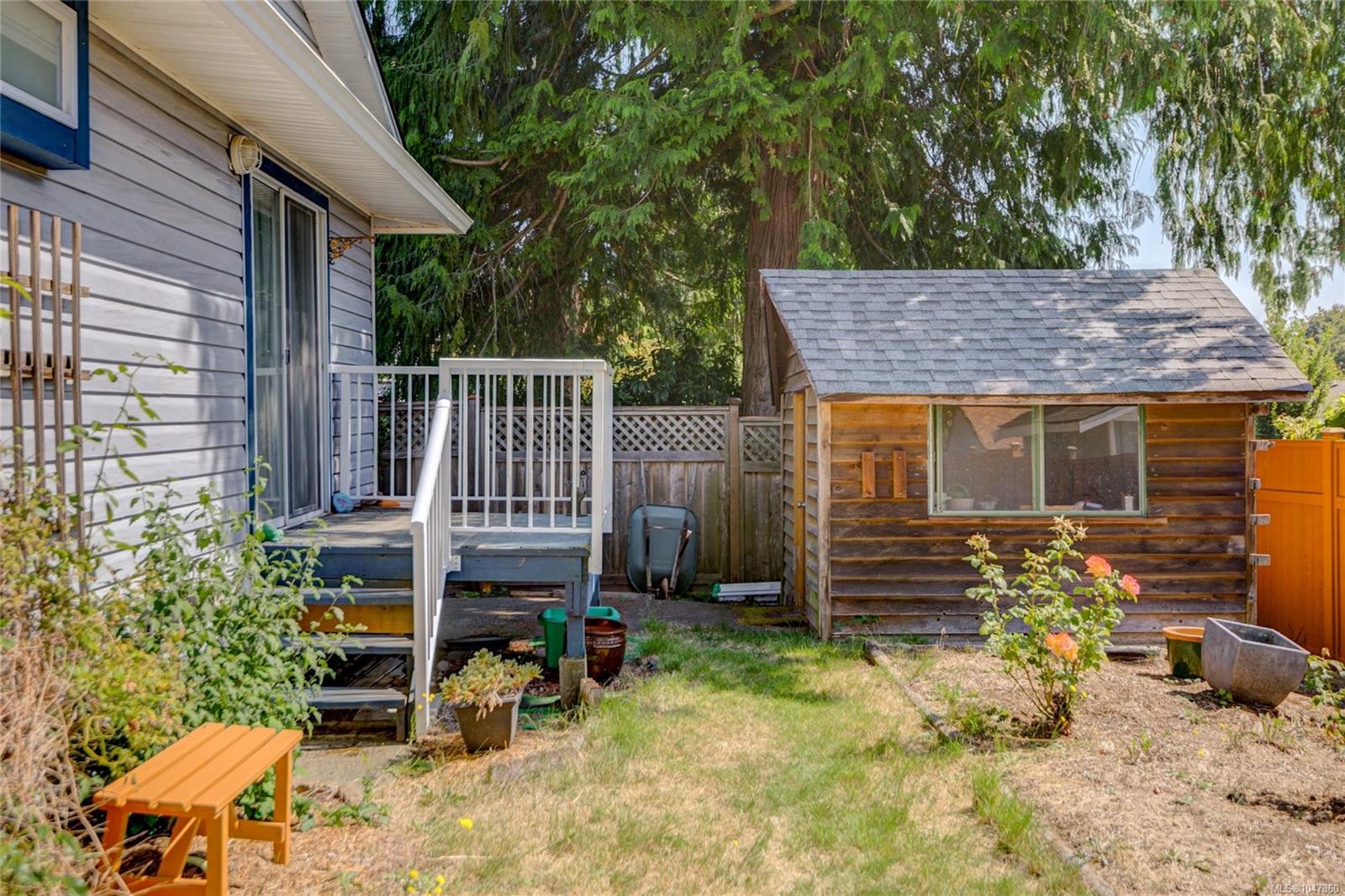 2193 Cardinal Pl, Comox, BC