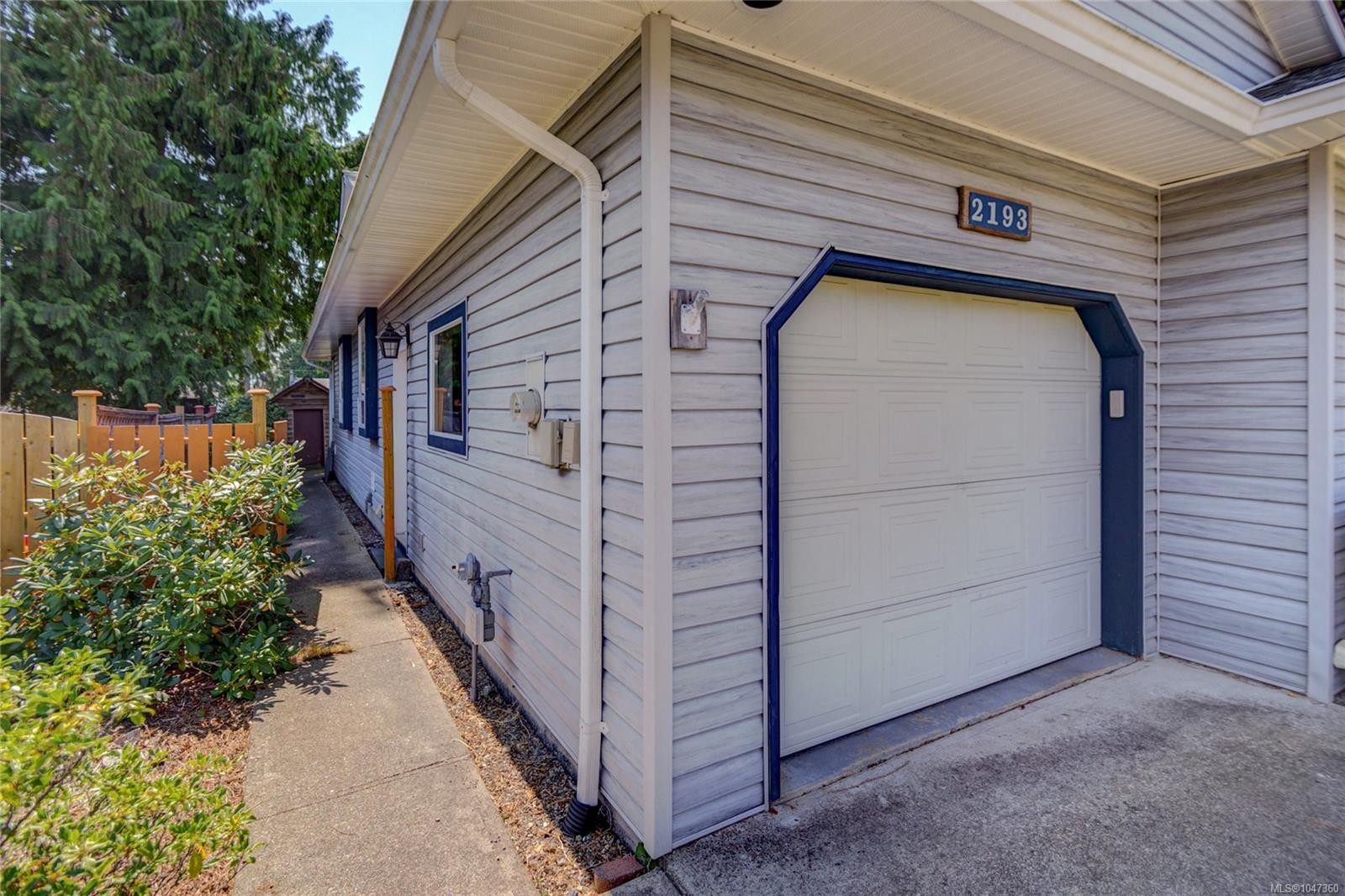 2193 Cardinal Pl, Comox, BC