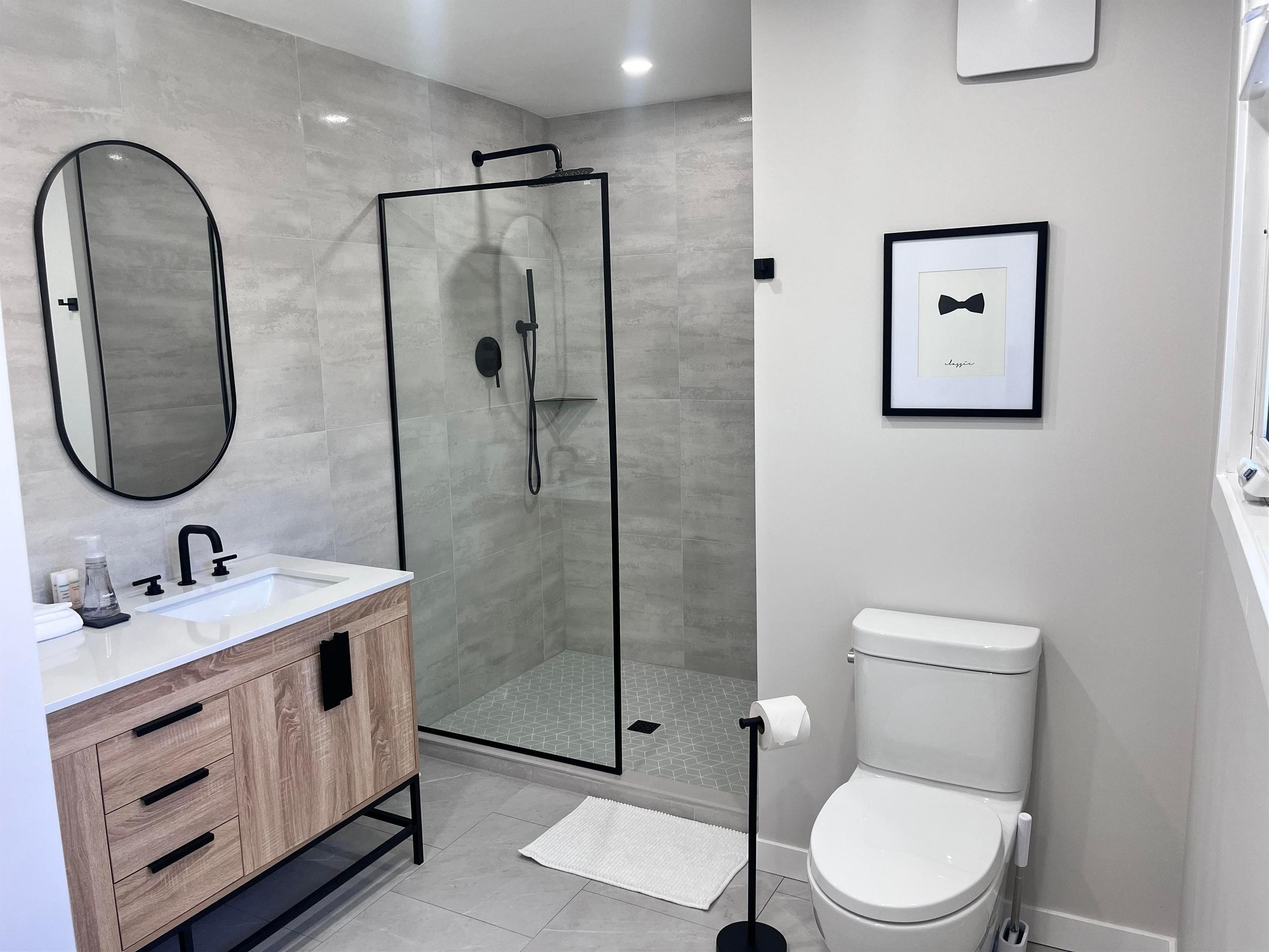 434 Hebert Street, Thunder Bay, ON - Indoor Photo Showing Bathroom
