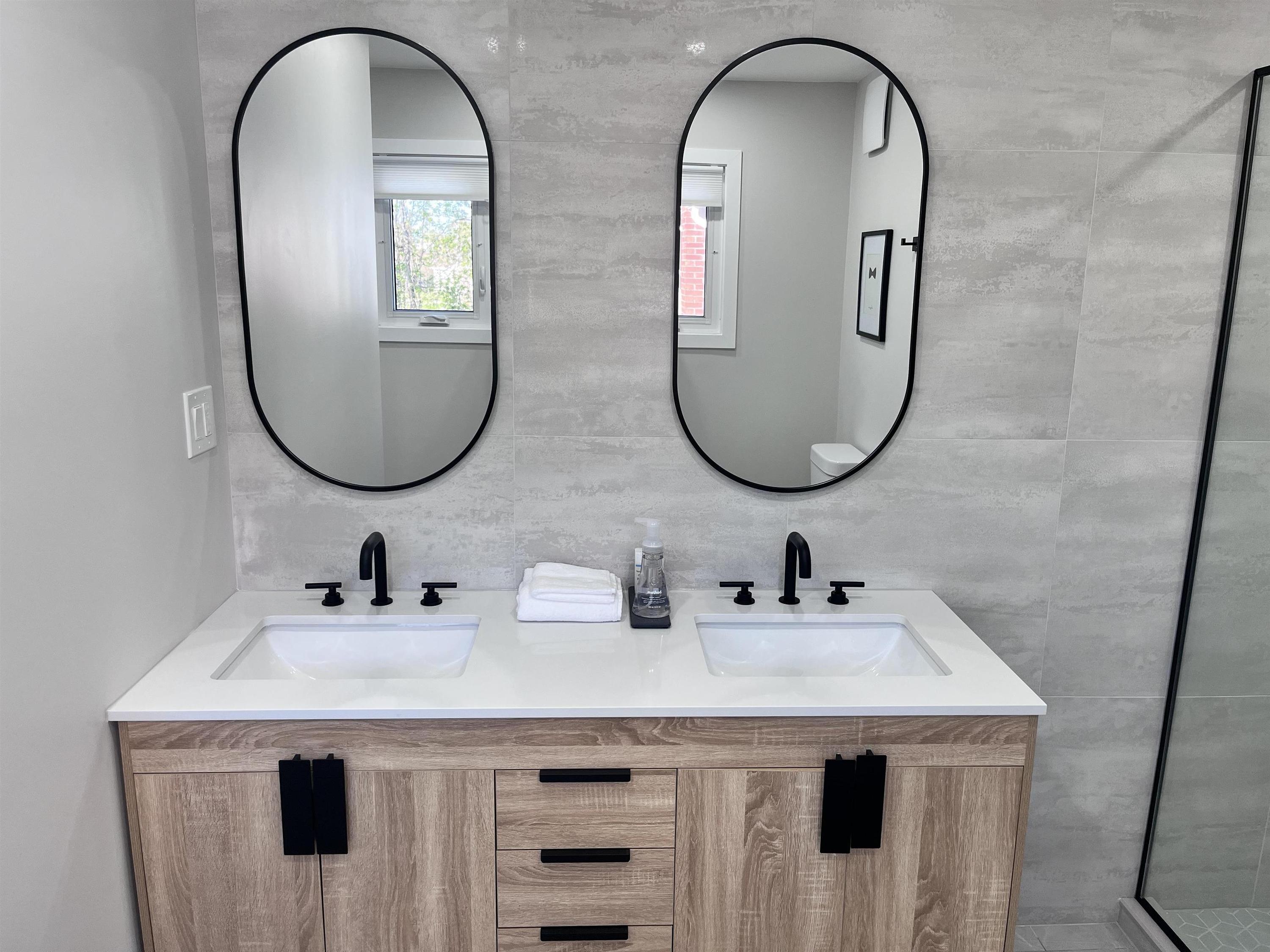 434 Hebert Street, Thunder Bay, ON - Indoor Photo Showing Bathroom