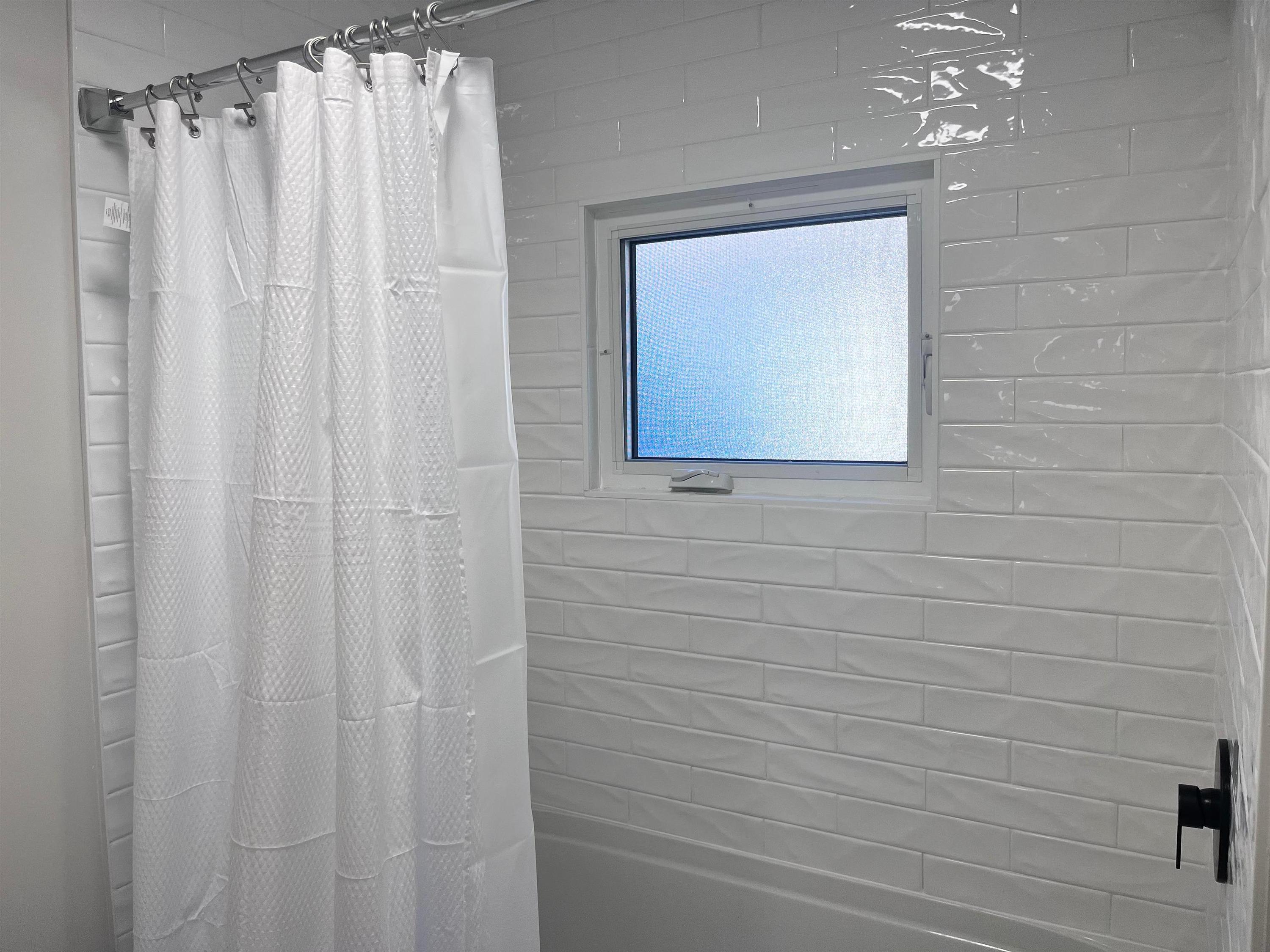 434 Hebert Street, Thunder Bay, ON - Indoor Photo Showing Bathroom